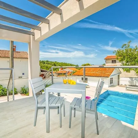 Salakovci Sleeps 6 Pool Air Con Wifi Stalije